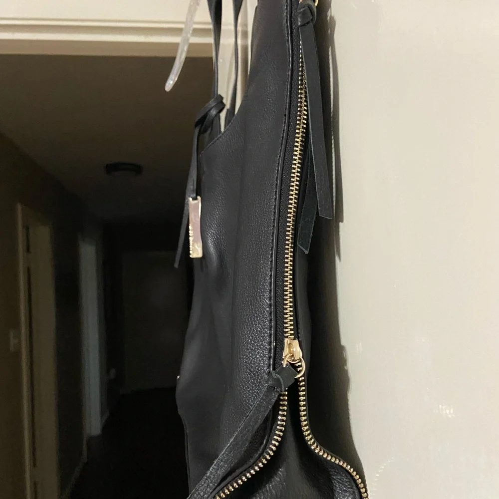 Vince Camuto, nice black leather tote bag - Picture 5 of 9